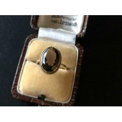 9 karaat gouden ring rookkwarts maat 16,5