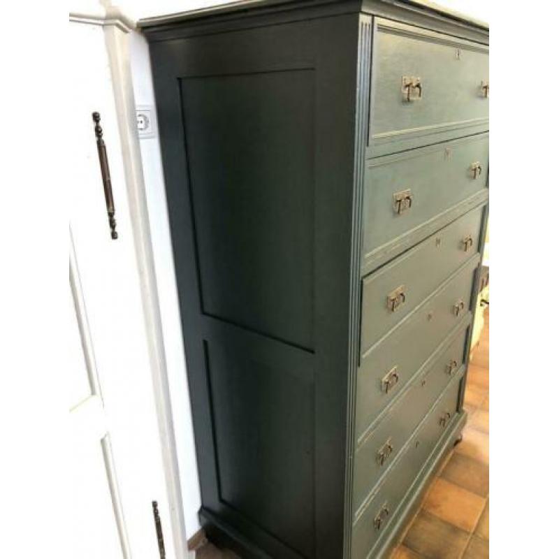 Antieke lade kast