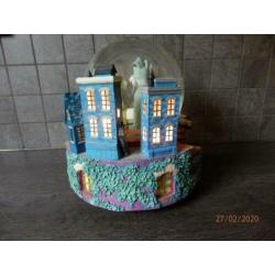 Snowglobe Lady and the Tramp