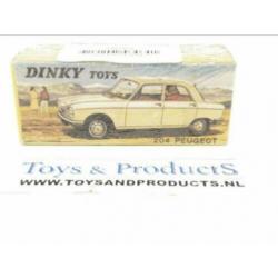 Dinky Toys Peugeot 204 Berline 1:43 Kleur Rood Nieuw