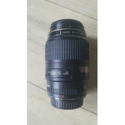 Canon Macro lens EF 100mm 2.8 USM