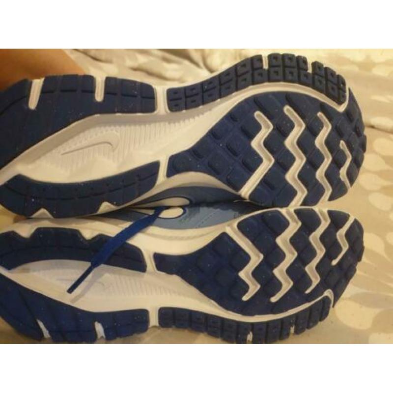 Nike dames schoenen maat 39