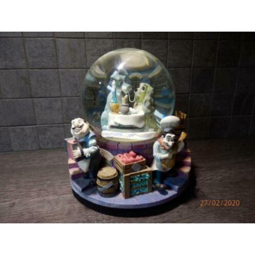 Snowglobe Lady and the Tramp