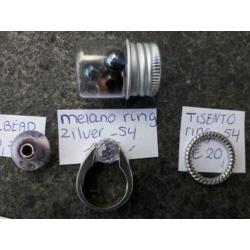6 Zilveren Trolbead hanger +2 zilver ringen Tisento + Melano