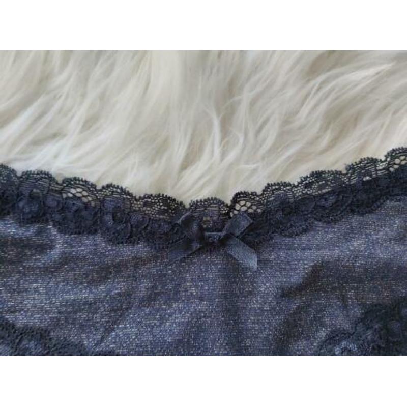 Donkerblauwe slip met glitters van Hunkemoller maat S