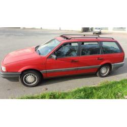 Volkswagen Passat 1.8 CL Variant 66KW E2 1993 Rood