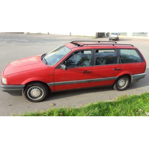 Volkswagen Passat 1.8 CL Variant 66KW E2 1993 Rood