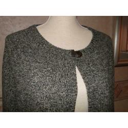 CAPE / VEST ( zonder mouwen )