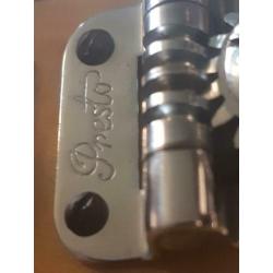 Vintage jaren '70 Precision Bass met Presto Tuners en Brug.
