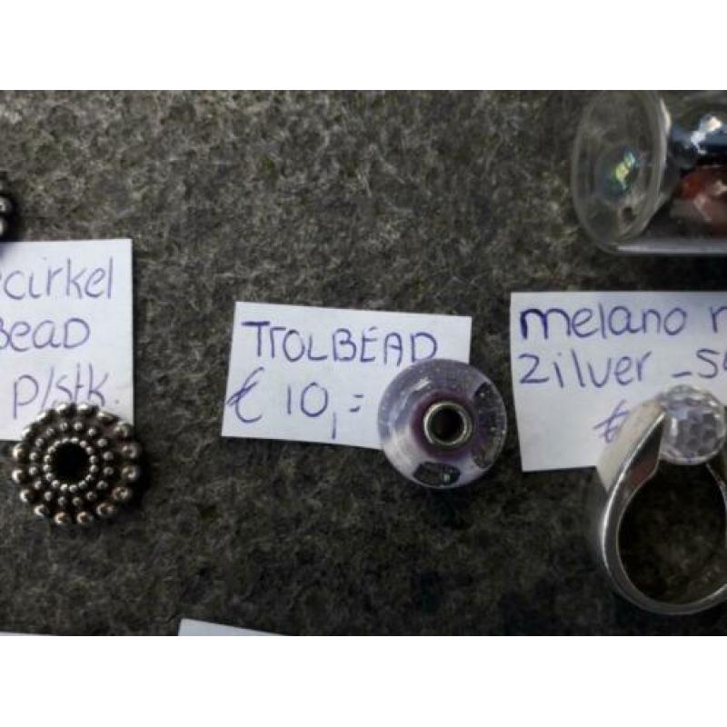 6 Zilveren Trolbead hanger +2 zilver ringen Tisento + Melano