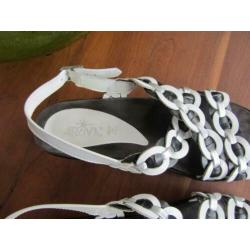 Arriva 1x gedragen witte leren sandalen maat 38