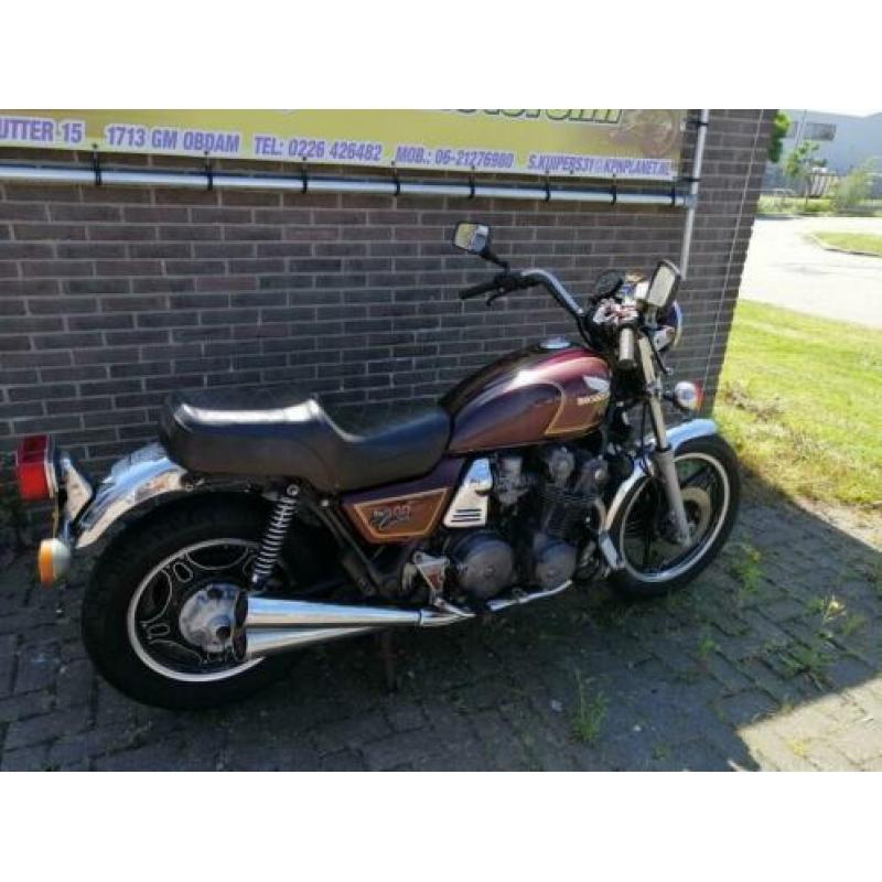 Honda CB900 Custom rijdend of voor onderdelen !