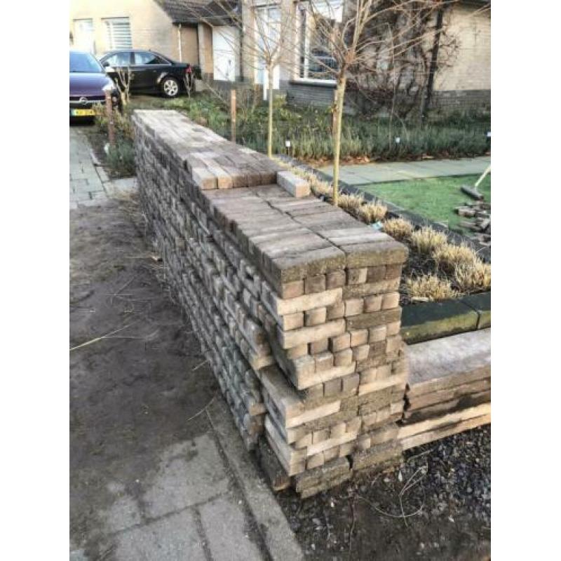 Inrit beton klinkers gratis af te halen 19m2