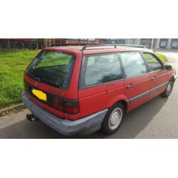 Volkswagen Passat 1.8 CL Variant 66KW E2 1993 Rood