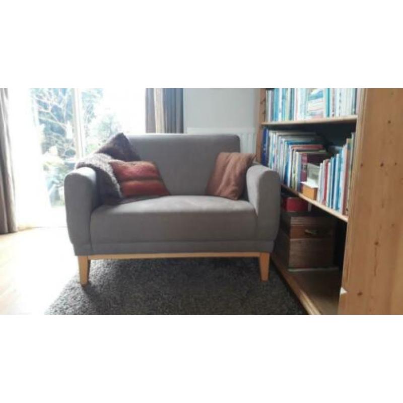 Mooie Loveseat