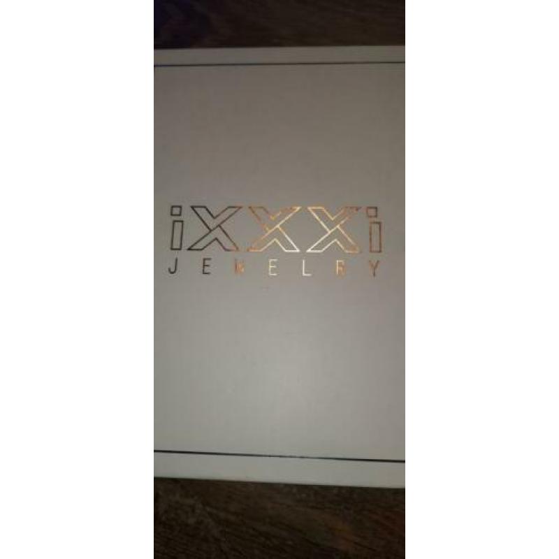 IXXXI ringen maat 19,5 met bewaardoos