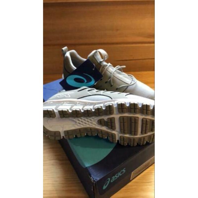 Asics maat 39 (40)