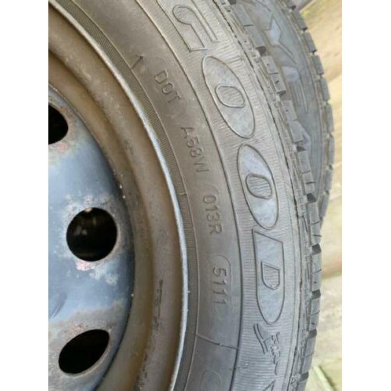 Zomerbanden Kia Picanto incl stalen velgen Goodyear