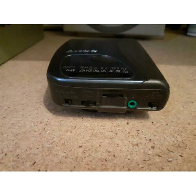 sony walkman wm-fx121