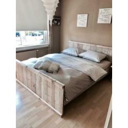 Twijfelaar bed