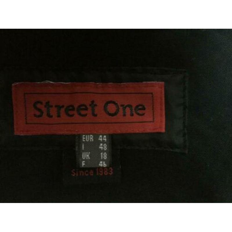 Street one - zwart kort jasje - maat 44
