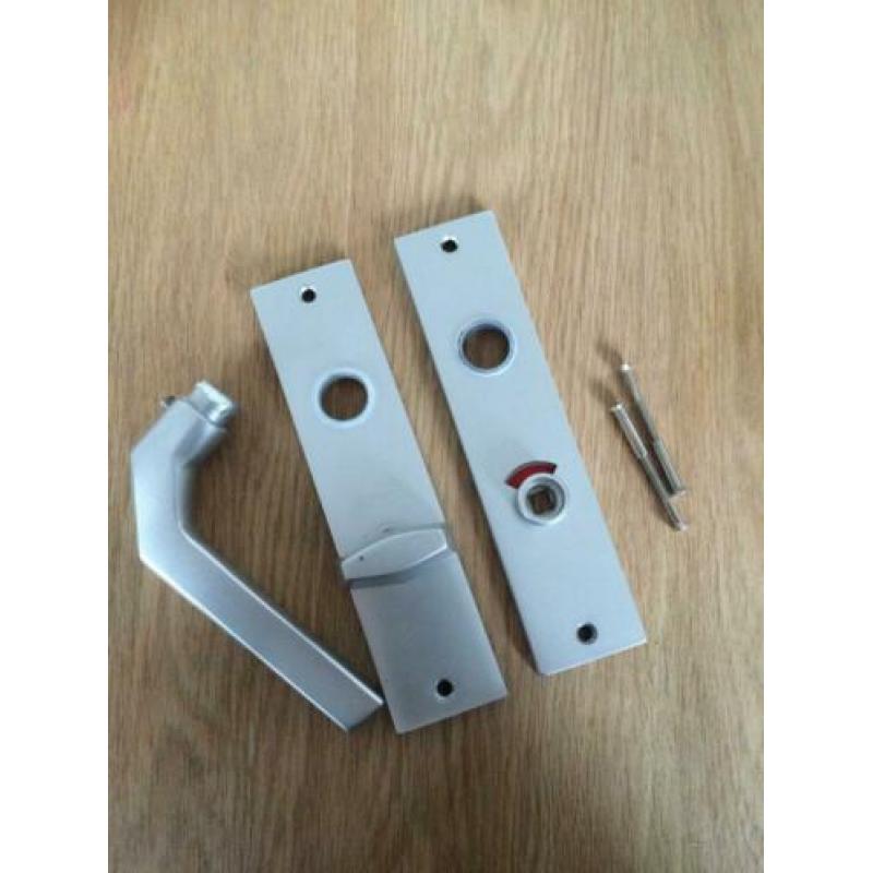 Deurklinken en schilden Ami set: 7x standaard + 1x toiletset
