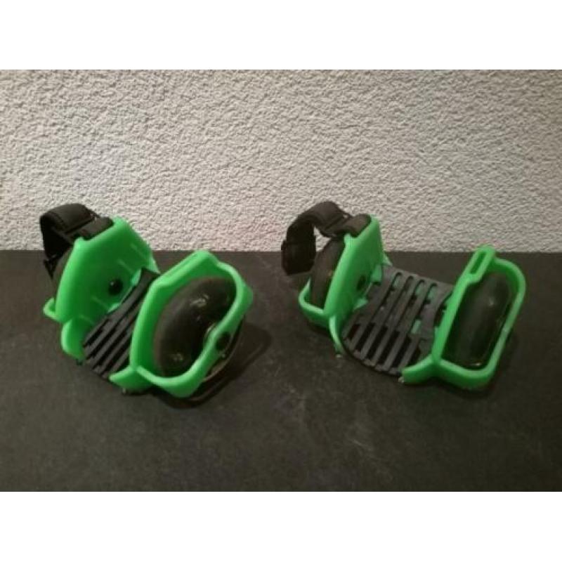 Flashing Rollers in de kleuren zwart en groen.