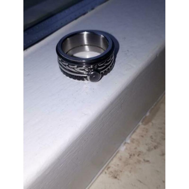 IXXXI ringen maat 19,5 met bewaardoos