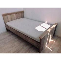 Twijfelaar bed