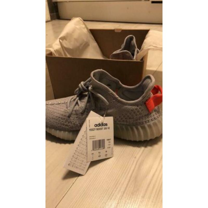 Yeezy boost 350 V2 maat 40