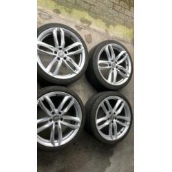 19inch Audi RS6 velgen met banden.