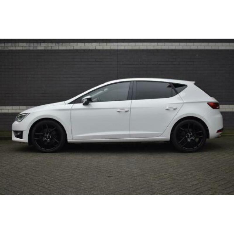 Seat Leon 1.8 TSI DSG 180PK / Navi / Clima / LED
