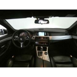 BMW 5-serie Touring 520d High Executive M Sport AUT/ NAVI/ S