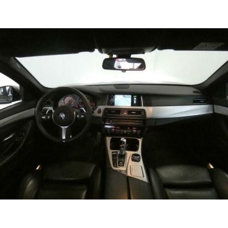 BMW 5-serie Touring 520d High Executive M Sport AUT/ NAVI/ S