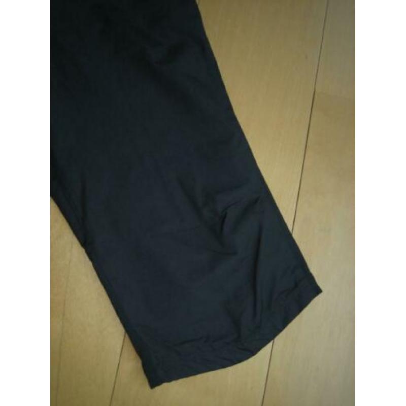 Zeer mooie zwarte 3/4 sportbroek NIKE 38 snazzeys