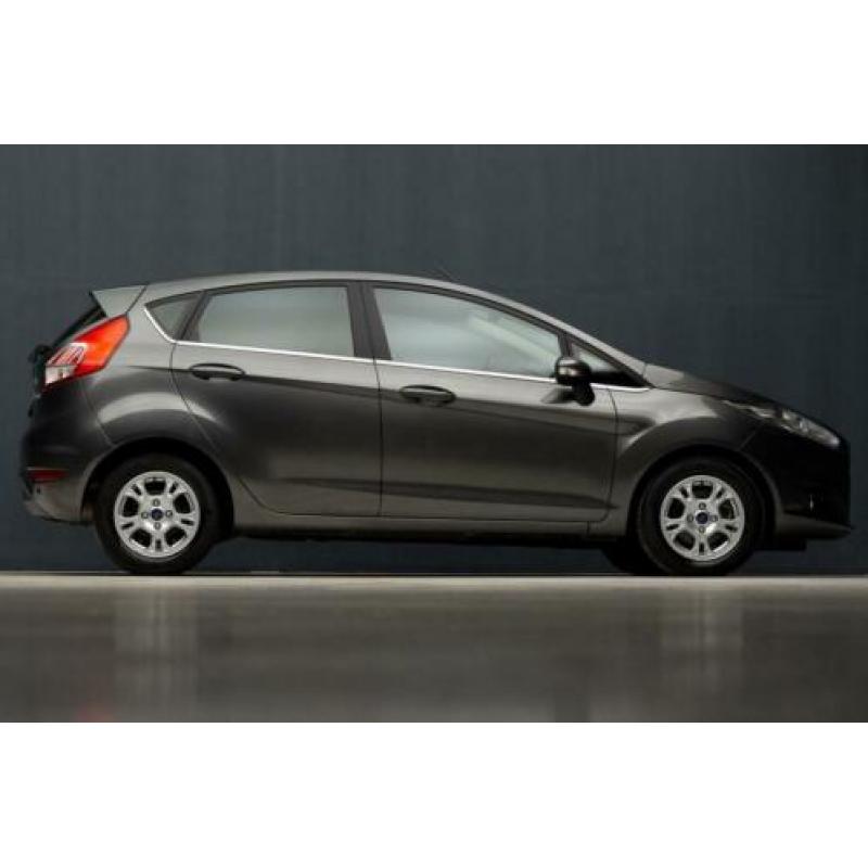 Ford Fiesta 1.5 TDCi Titanium Sport (NAVIGATIE, KEYLESS DEAL