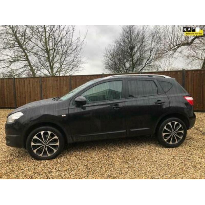 Nissan Qashqai 1.6 Connect Edition Panorama & Navi
