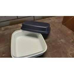 Tupperware kaasdoos plus schenk beker