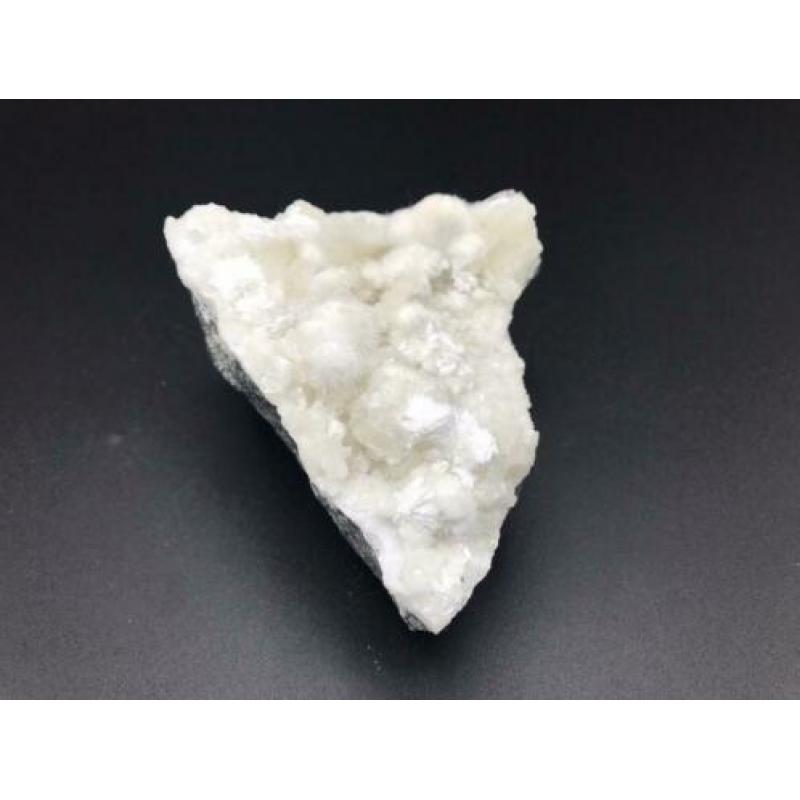 Zeoliet apofyliet okeniet mineralen edelstenen gems