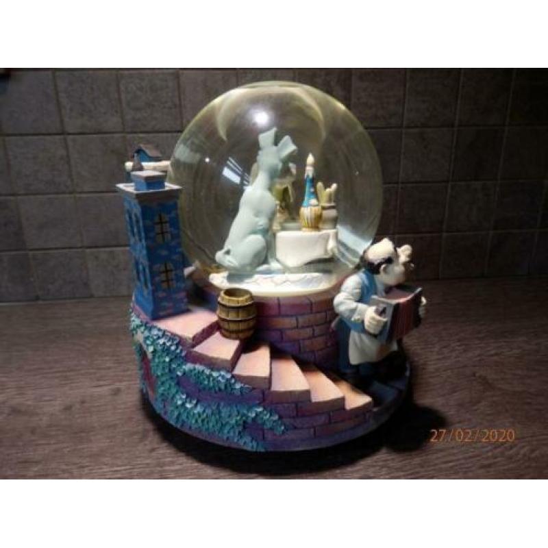 Snowglobe Lady and the Tramp