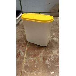 Tupperware kaasdoos plus schenk beker