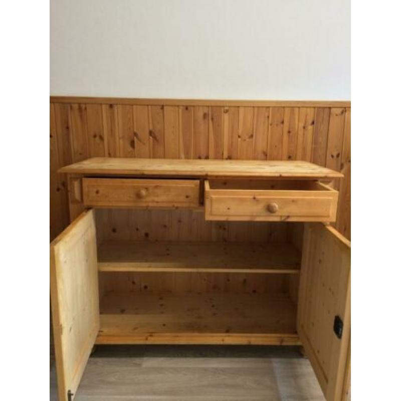 Grenen buffetkast