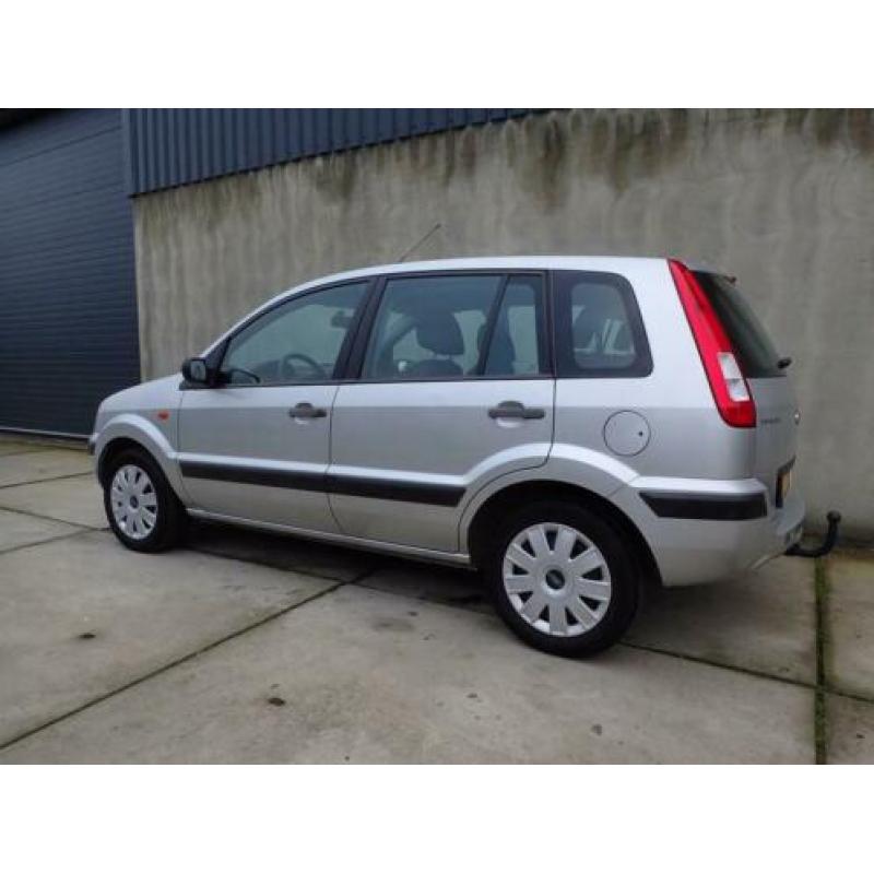 Ford Fusion 1.4-16V Champion airco, trekhaak