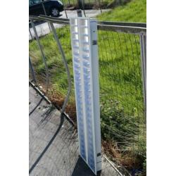 TL armaturen OSRAM 2x28W HF T5 30x120cm €27,50