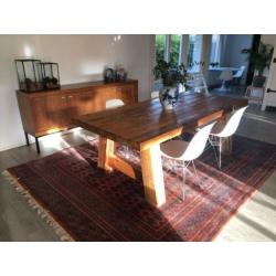 Massief houten eettafel