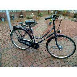 Damesfiets 28 inch ook goed geschikt voor meisjes.