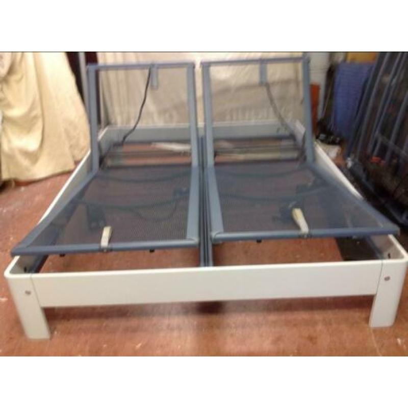 Te koop Auping Auronde 160 x200 licht grijs 34.5 cm hoog o