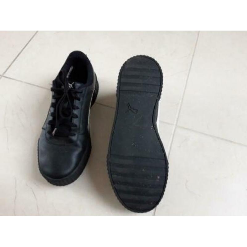 Puma sneakers maat 39 zwart