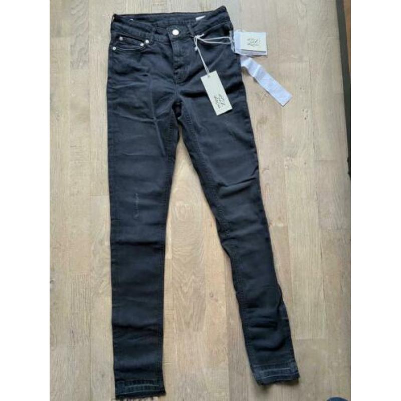 Zoe karssen skinny fit mt 28/32 nieuw