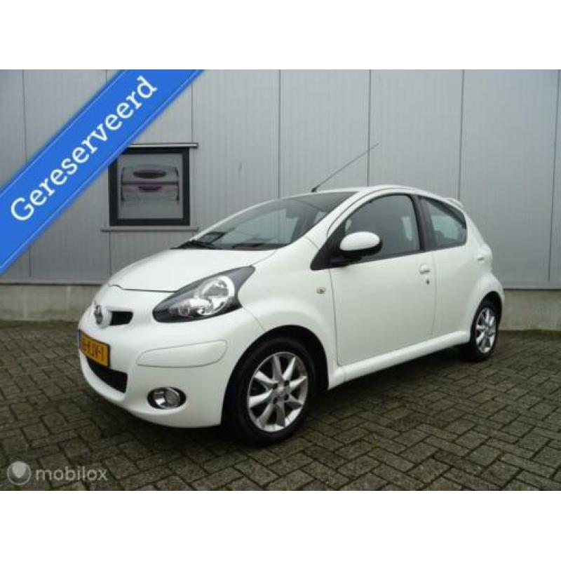 Toyota Aygo 1.0-12V Comfort * Elektrische pakket / Airco / 5